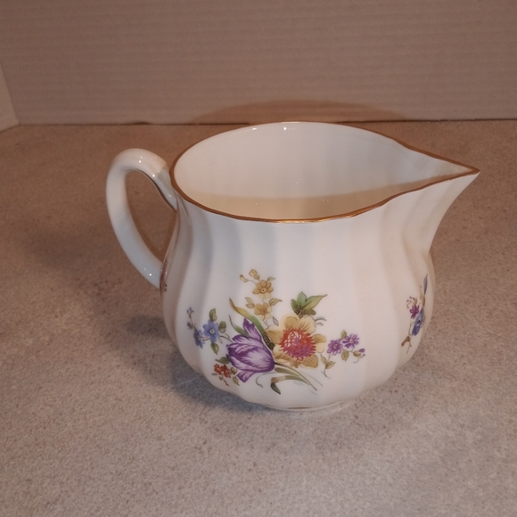 Royal Worcester Roanoke Pattern Fine Bone China Cream Pitcher - Picture 2 of 5